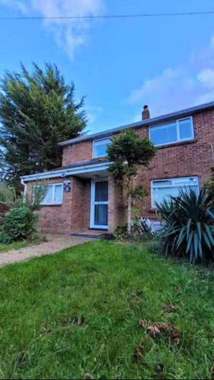 4 Bedroom 4 En Suite House Close To A5 & Whipsnade - Dunstable