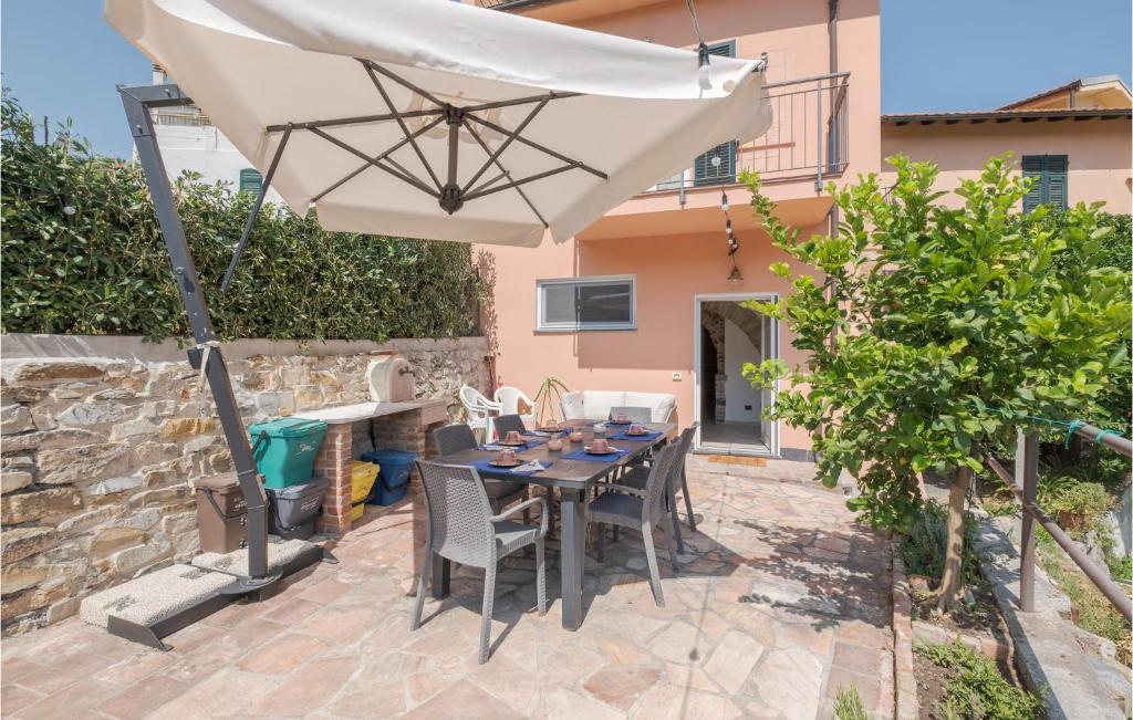 Amazing Home In Borgo Doneglia With Wifi And 2 Bedrooms - San Lorenzo al Mare