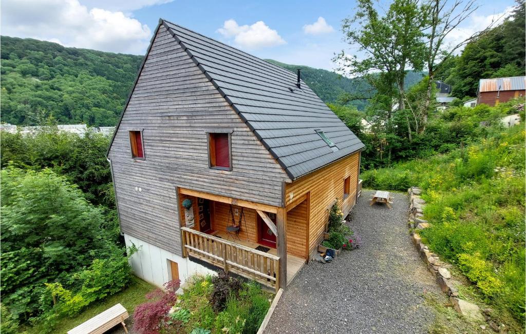 Nice Home In Mont-dore With Wifi And 2 Bedrooms - Super-Besse
