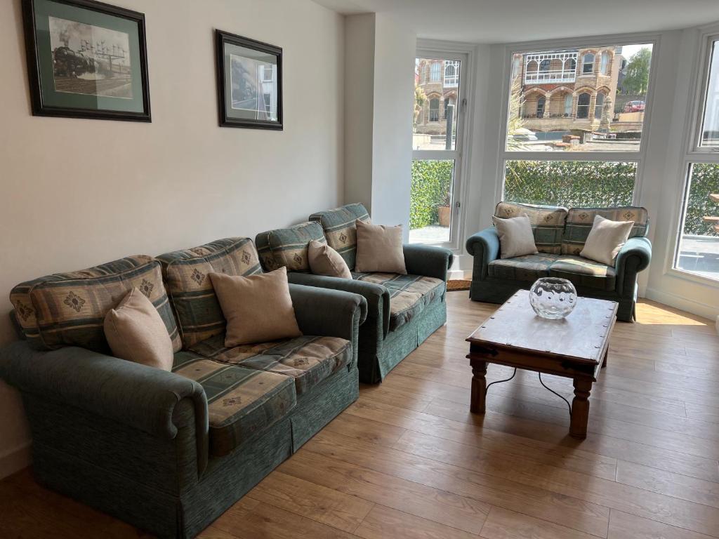 Beautiful Apartment,no 1, With Parking - Ilfracombe