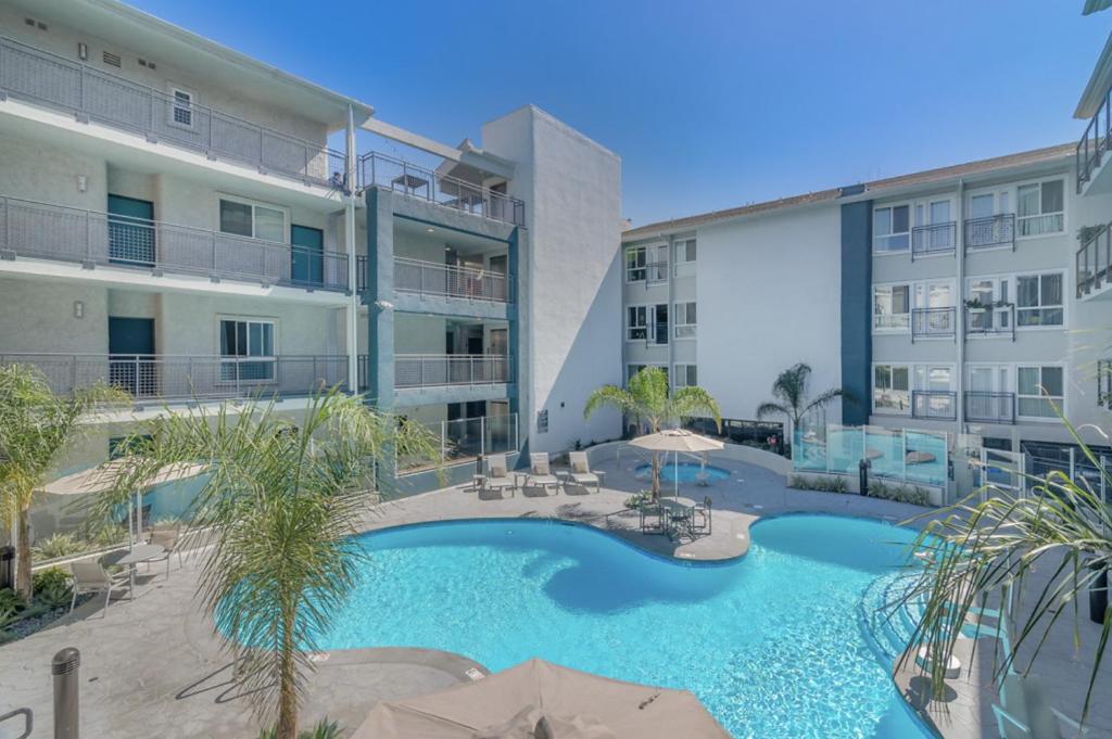 Luxury Oasis In West Hollywood:free Parking & Swimming Pool - Studio City - Los Angeles