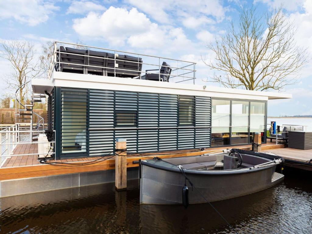 Unique Houseboat On And Around The Sneekermeer - Sneek