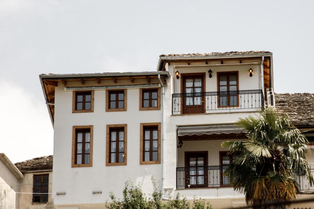 Hotel Sarajet 1821 - Gjirokaster