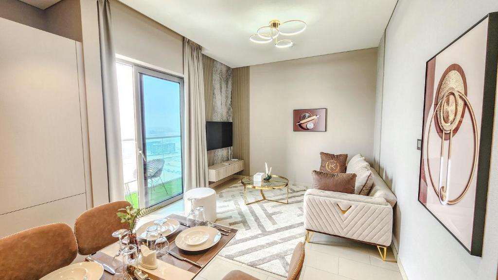 Stay Elegant 1br Holiday Home Near Burj Khalifa - Aeropuerto de Dubái (DBX)