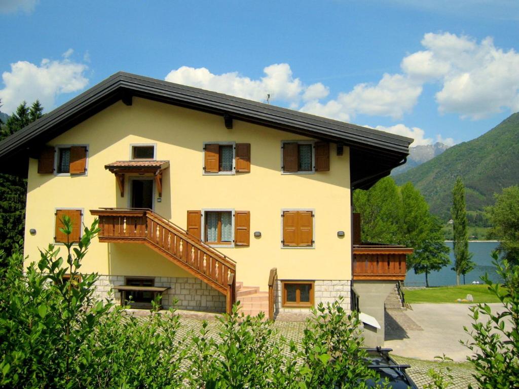 Scenic Holiday Home In Ledro Near Spiggia Besta Lido - Trentino