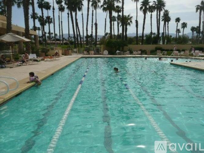 Palm Valley Country Club Condo With Best Location, Swimming Pools, Jacuzzi's, Athletic Club, Tennis, Paddleball And Golf - Rancho Mirage, CA