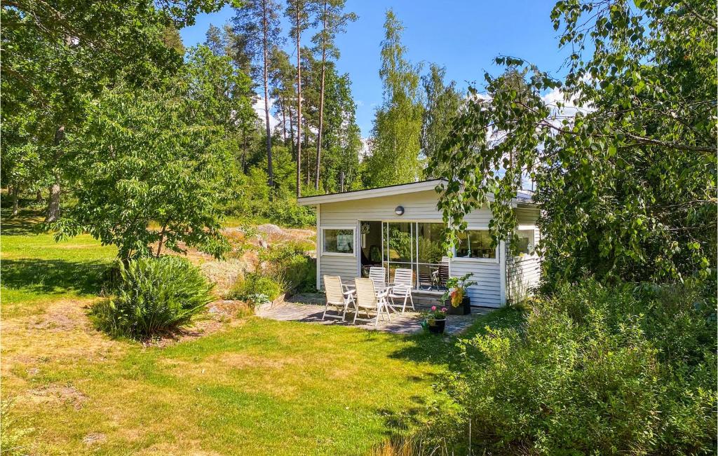 Beautiful Home In Bjllebck With Wifi And 3 Bedrooms - Gränna