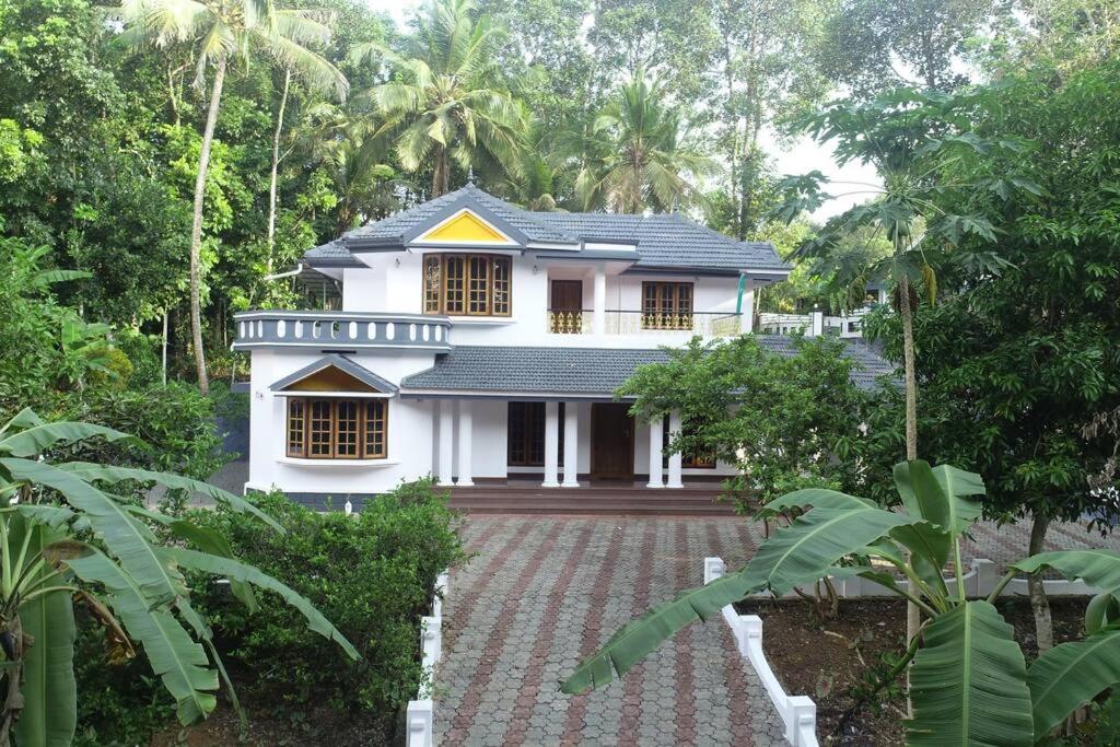 Holiday Homes In Kidangoor Kottayam Kerala - 팔라