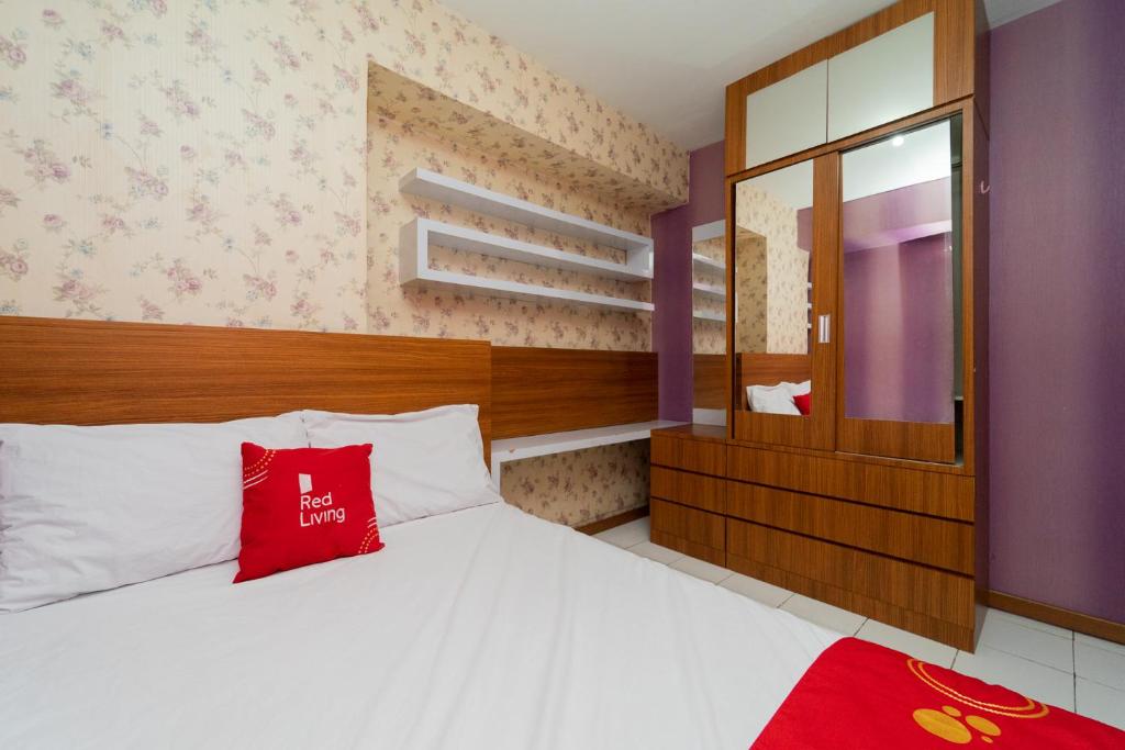 Redliving Apartemen Gateway Cicadas - Db Room - Bandung