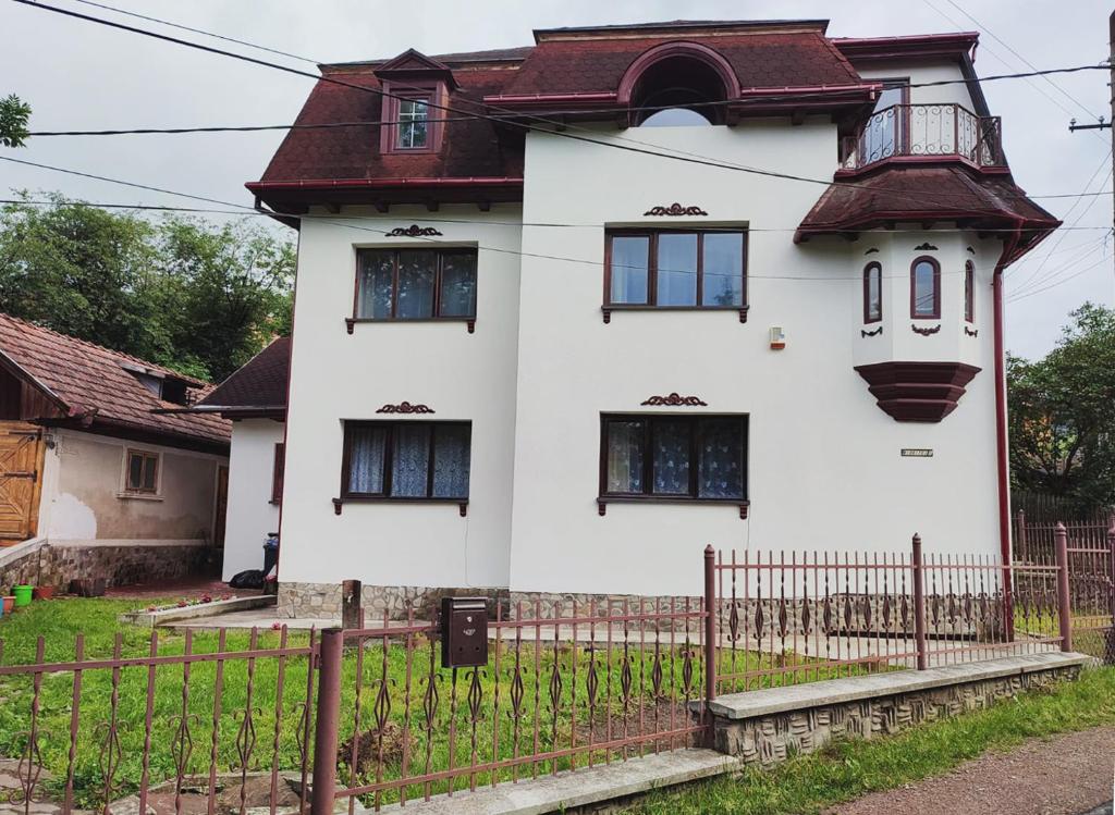 Casa Mioriței - Suceava