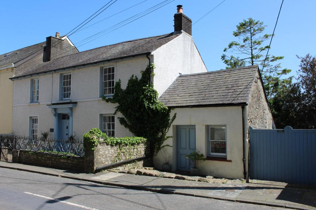 Pass The Keys Beautiful Traditional Cottage Near The Seaside - Laugharne