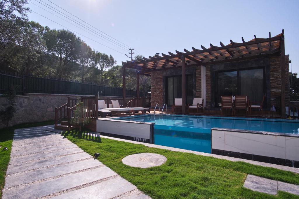 luxe villa met zwembad en sauna - Yalıkavak