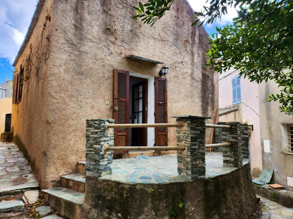 Maison De 2 Chambres Avec Terrasse Amenagee Et Wifi A Rogliano - Cap Corse