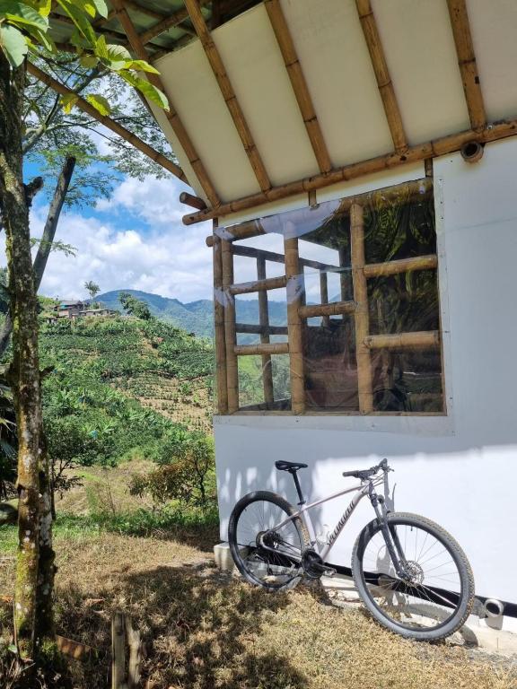 Cabaña El Ensueño (Guadua, Bambu) - Pereira, Colombia