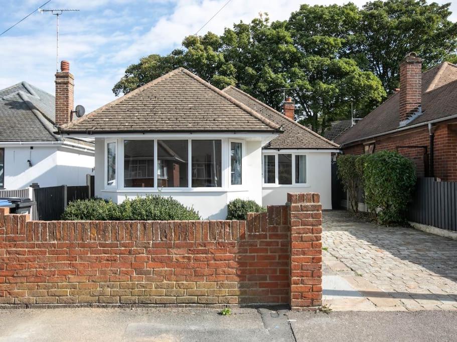 Seaside Family Bungalow For 5 People With Garden And Driveway Parking - Broadstairs