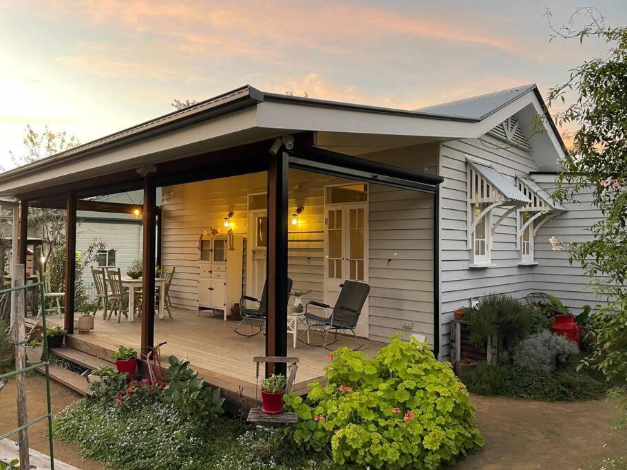 The Rustic Cottage - Canungra - カナングラ