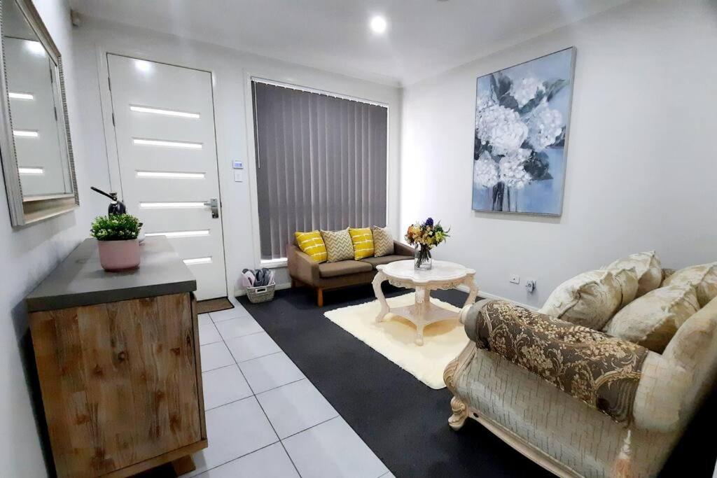 4bedroom New Entire House - Windsor, Australia