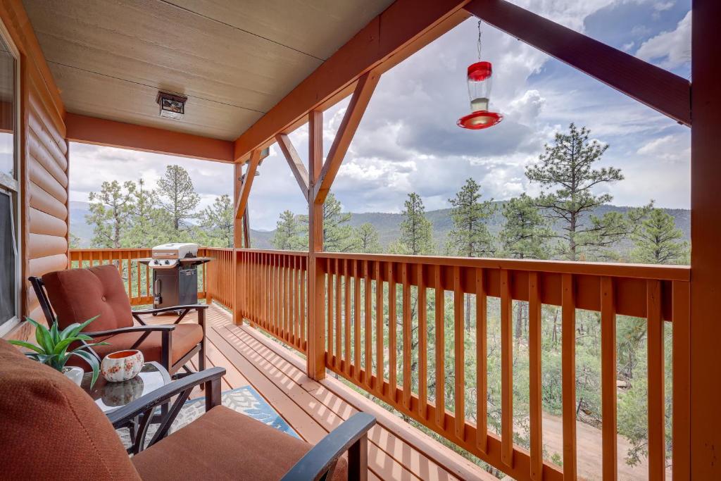 Jemez Springs Cabin With Deck And Mountain Views! - Jemez Springs