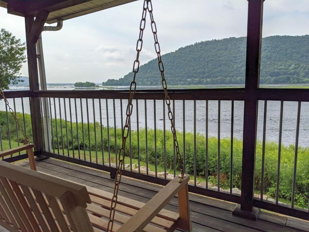 Susquehanna River Front Luxury Home - Halifax, PA