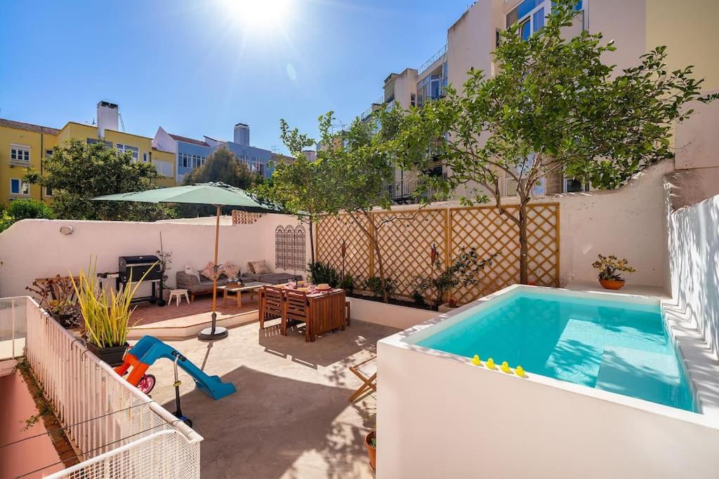 Flat Art - Luxury With Private Pool & Garden - Amadora