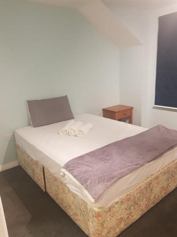 Big Ensuite Bed Room In A Modern Town House - Coventry