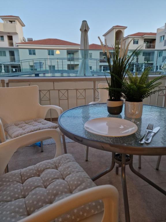 Cozy Ground Floor Appartment With Communal Pool - Famagosta