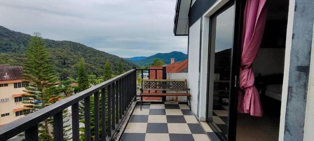 Ikhwan Homestay - Multiple Unit With 8 Rooms & Mountain View - Cameron Highlands