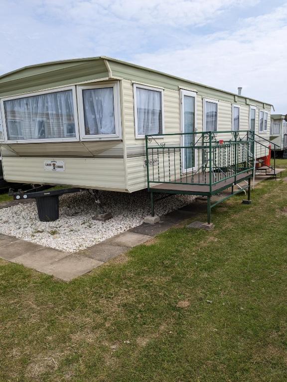 L&g Family Holidays 6 Berth Coral Beach Laura Max 4 Adults - Skegness