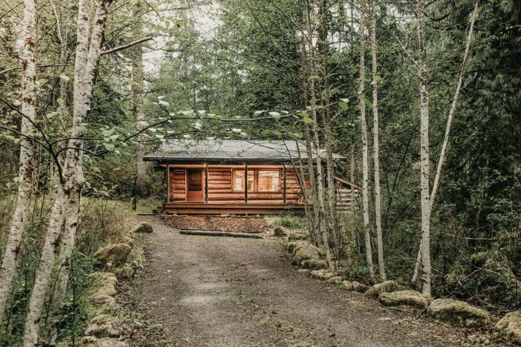 76gs - Genuine Log Cabin - Wifi - Pets Ok - Sleeps 4 Home - Kanada