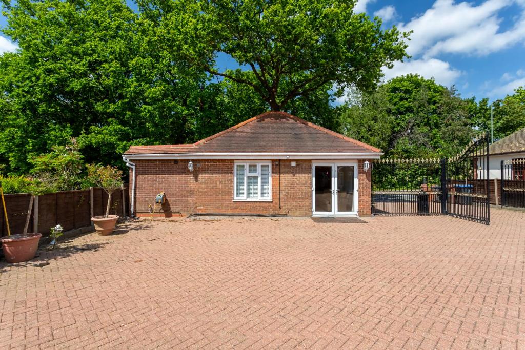 Entire Large Detached Bungalow The Star Of Hatfield - Harpenden