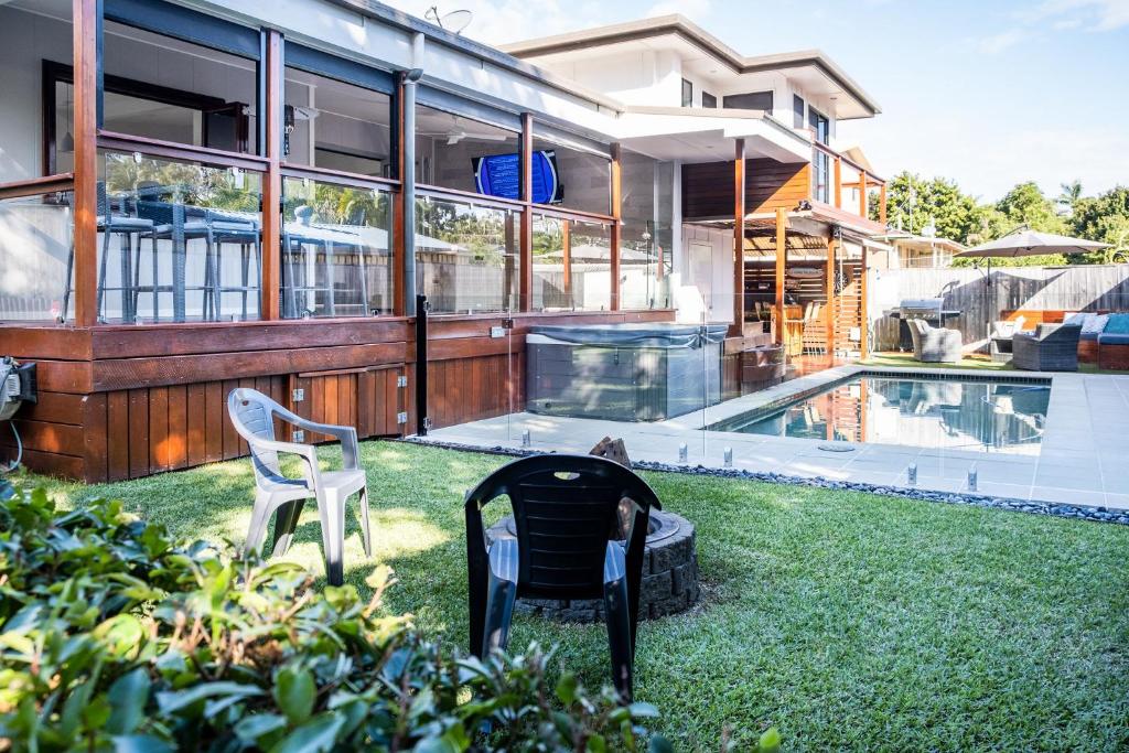 Kings Beach Home With Pool And Putt Putt - Caloundra