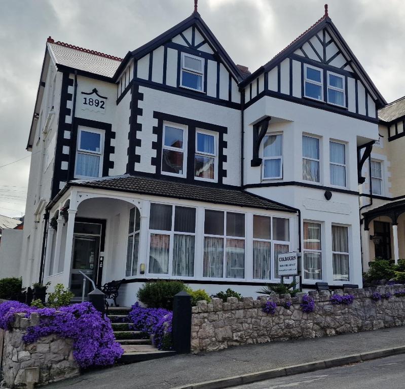 Colbourn Bed And Breakfast - Colwyn Bay