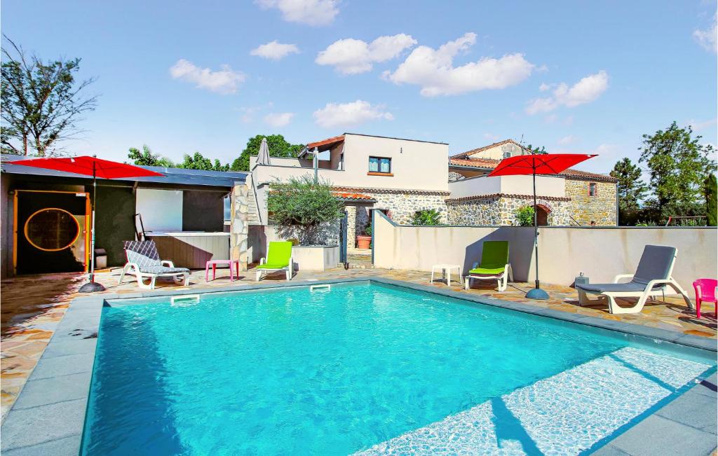 Beautiful Home In Grospierres With Wifi, Heated Swimming Pool And Private Swimming Pool - Labeaume