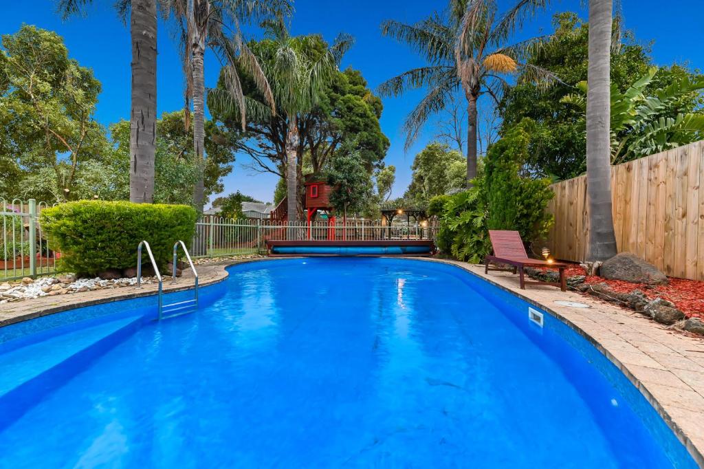 Famparadise, Pool, Cubby House, Garden, Play, Peace & More ! - Cranbourne
