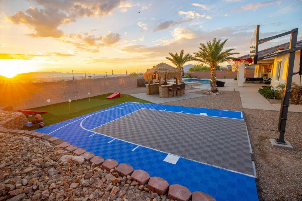 3400 Sqft House W/40ft Heated Pool/spa- Strip View - Lake Las Vegas, NV