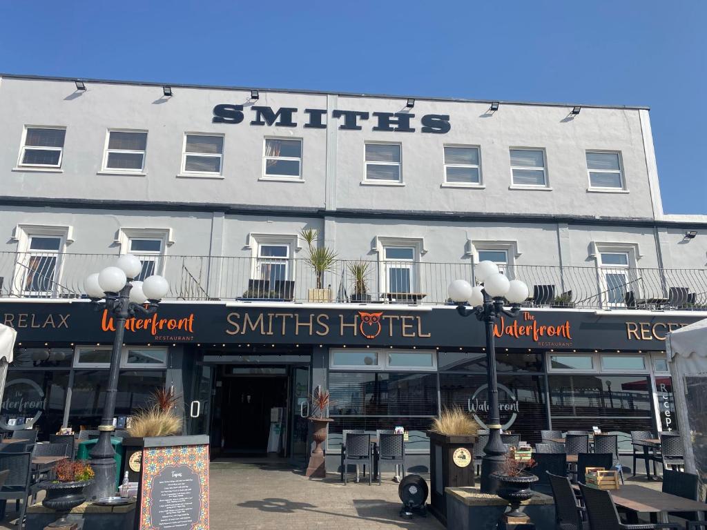 Smiths Hotel - Weston Super Mare Beach