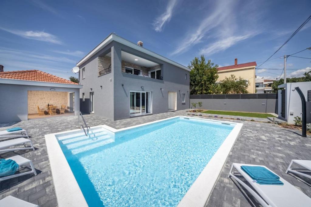 Modern Villa Danica With Pool In Zadar - Bibinje