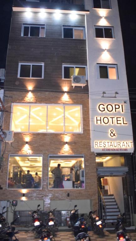 Gopi Hotel And Restaurant - Sagwara