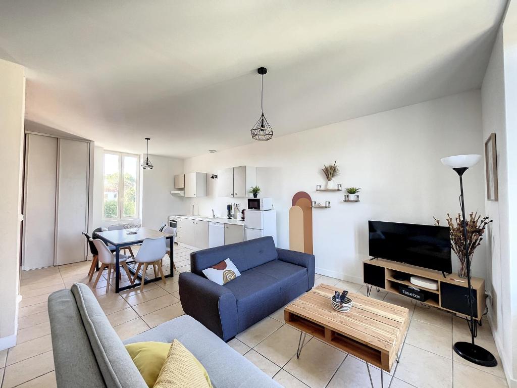 Appartement Tout Confort Avec Jardin Privé Et Terrasse - Salaise-sur-Sanne