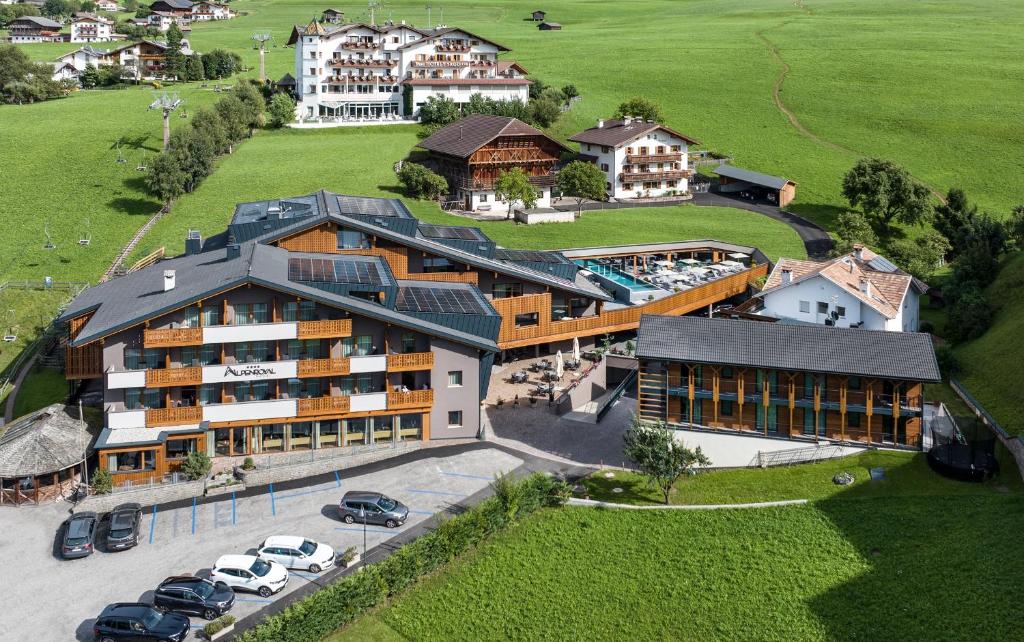 Hotel Alpenroyal - Seis am Schlern