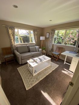 Vacation rentals & Airbnbs in Outram, New Zealand cozycozy