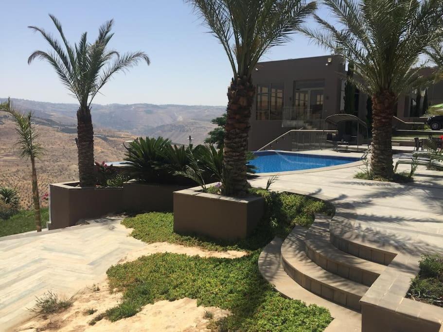Mountain Pool Suites - Amman