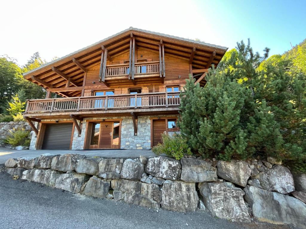 Chalet Balata - Charming Chalet With Hot Tub And Views - Les Gets