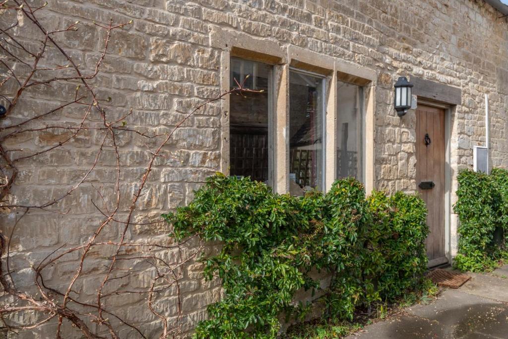 Traditional Cotswold Stone Peaceful Cottage With Stunning Views - Nailsworth