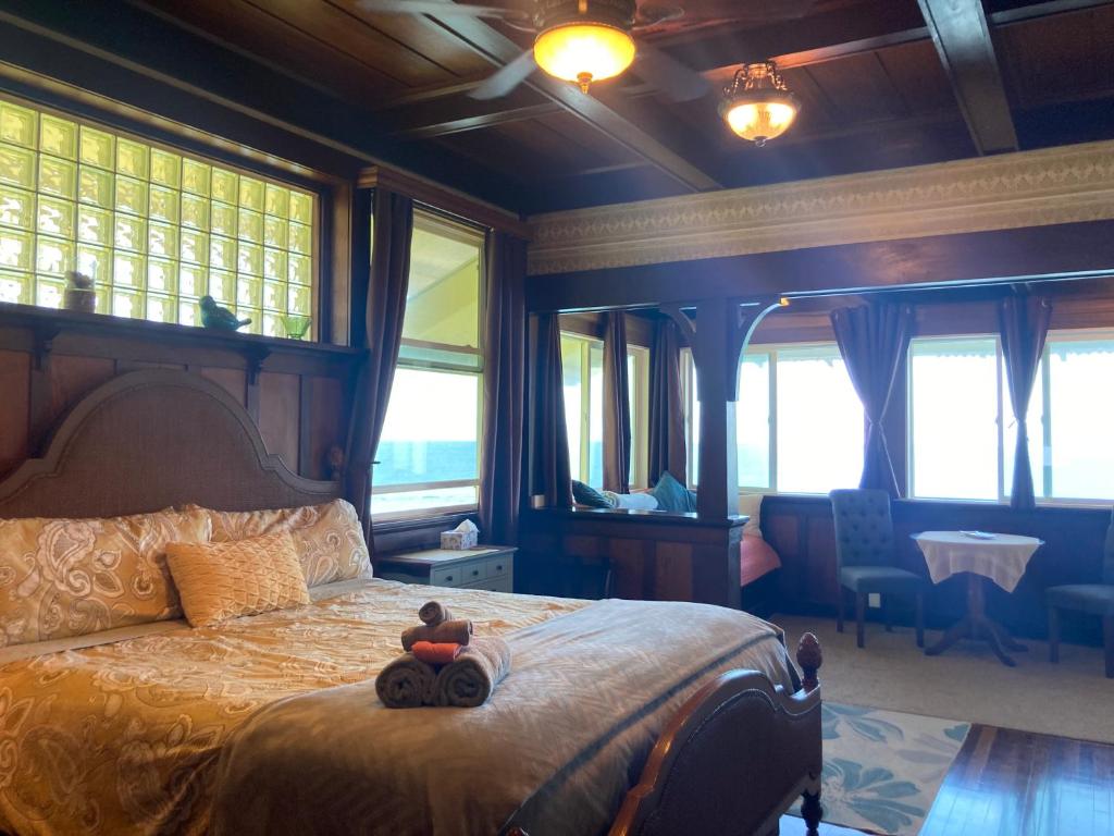 Hilo Bay Oceanfront Bed And Breakfast - Hilo, HI