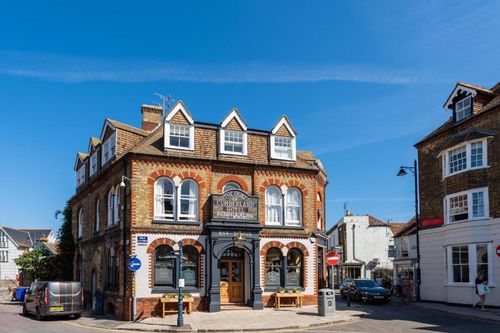 Whitstable Beach airbnb, hotels and holiday rentals