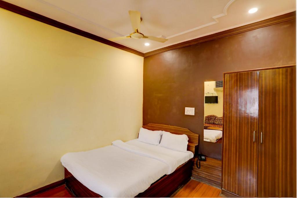 Oyo Hotel Santushti Maharaja - Shajapur