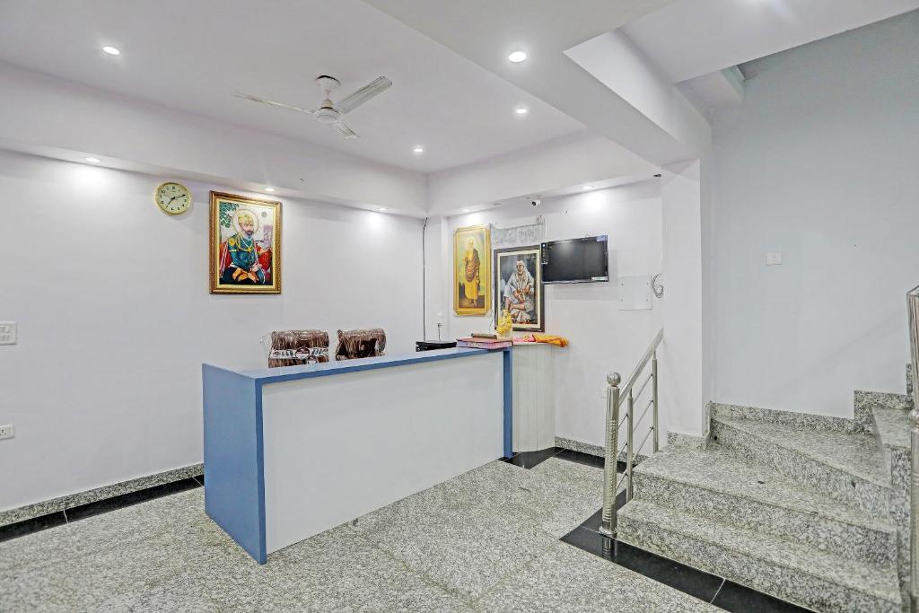 Hotel S B Inn Paharganj - New Delhi