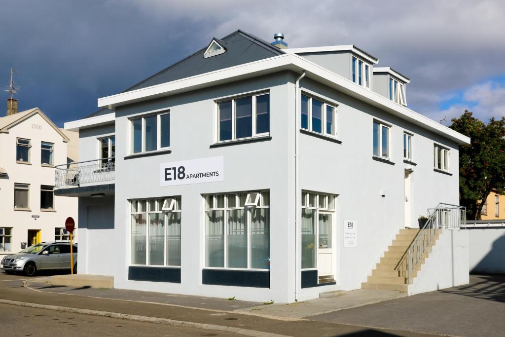 E18 Apartments - Islande