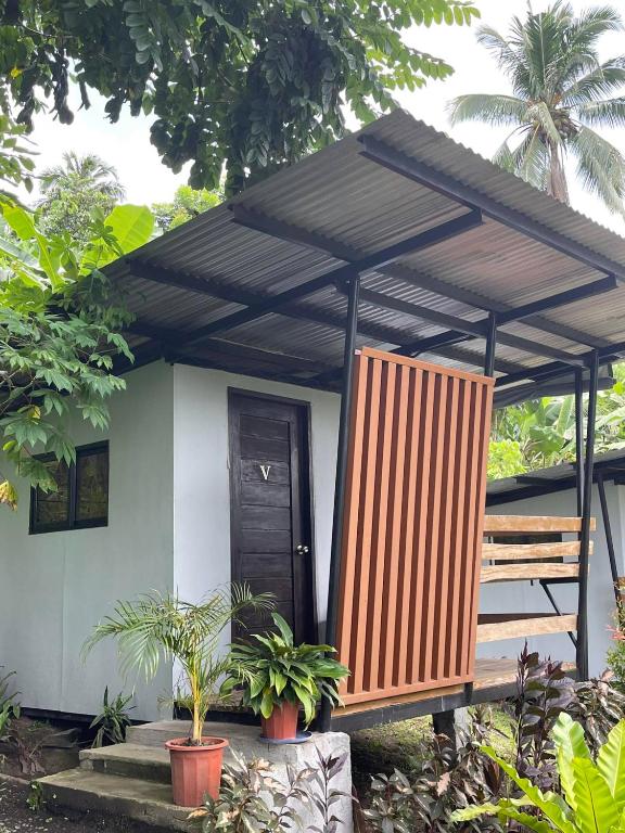 The Twin Studio Cottages - Bacolod